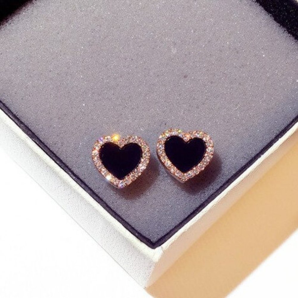 Heart Earrings - Picture 3 of 8